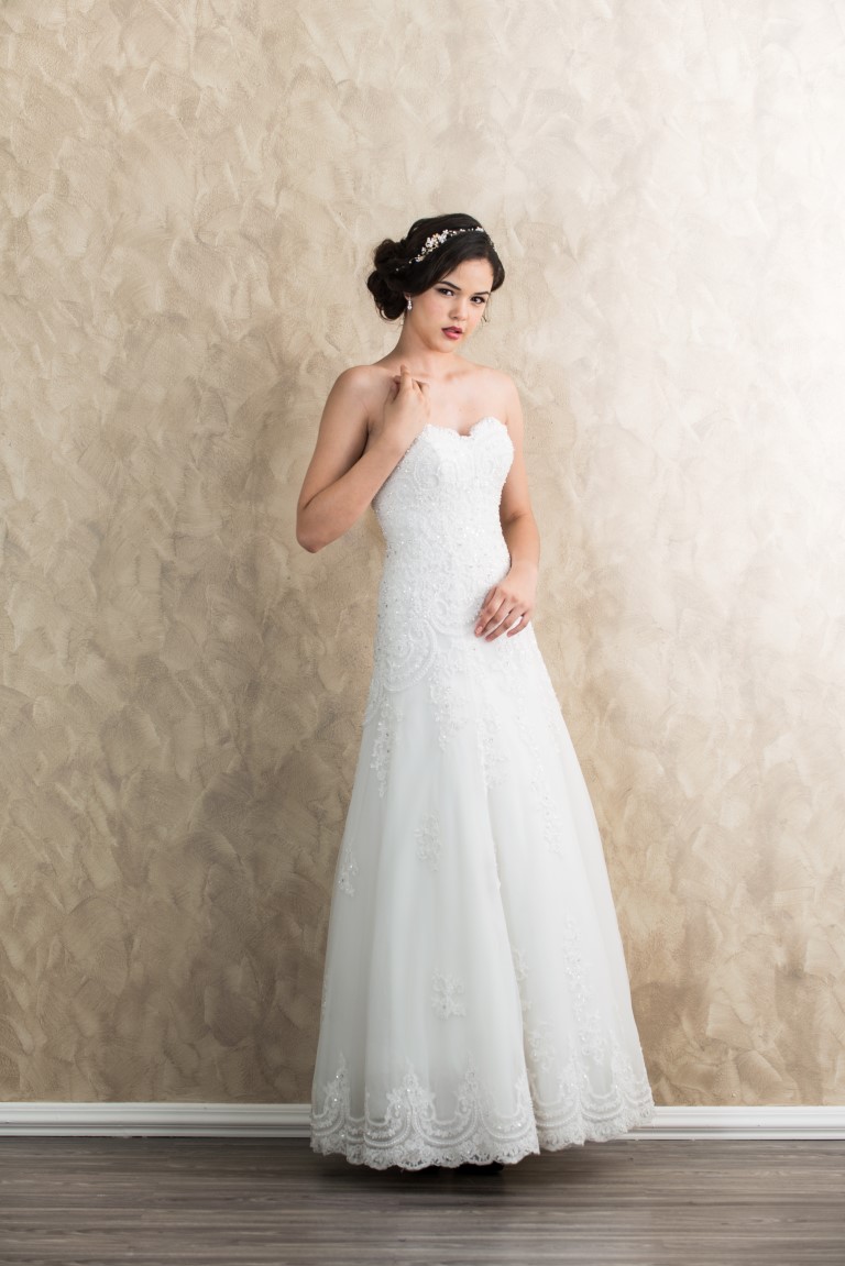 Lace Trim Beaded Sweetheart