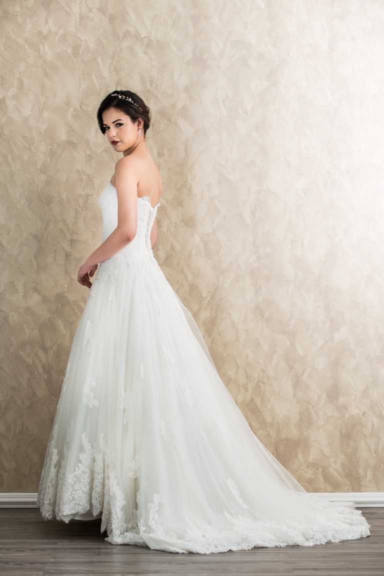 Sweetheart Tulle Princess Dress With Lace Appliqués