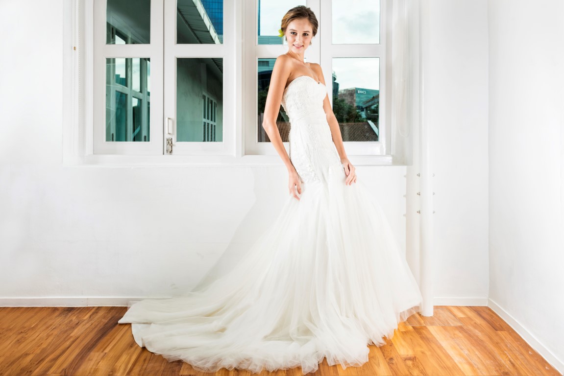 Mermaid Strapless Tulle Sweep Train Appliqués Gown
