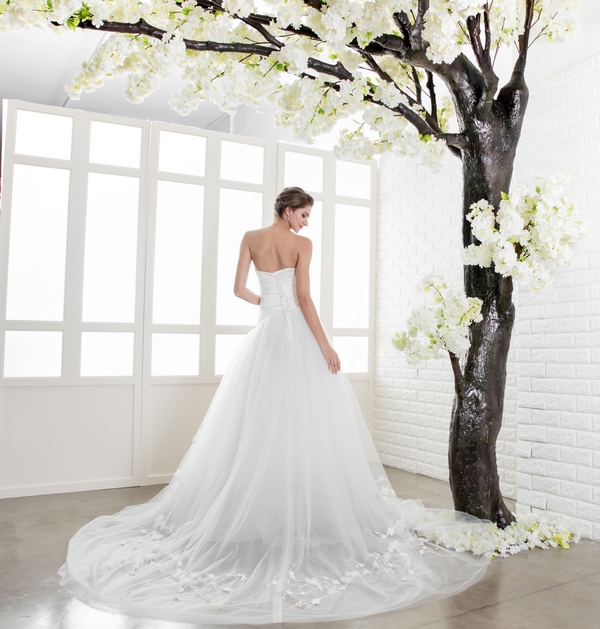 Sweetheart Satin 3D Florals Flowy Tulle Gown